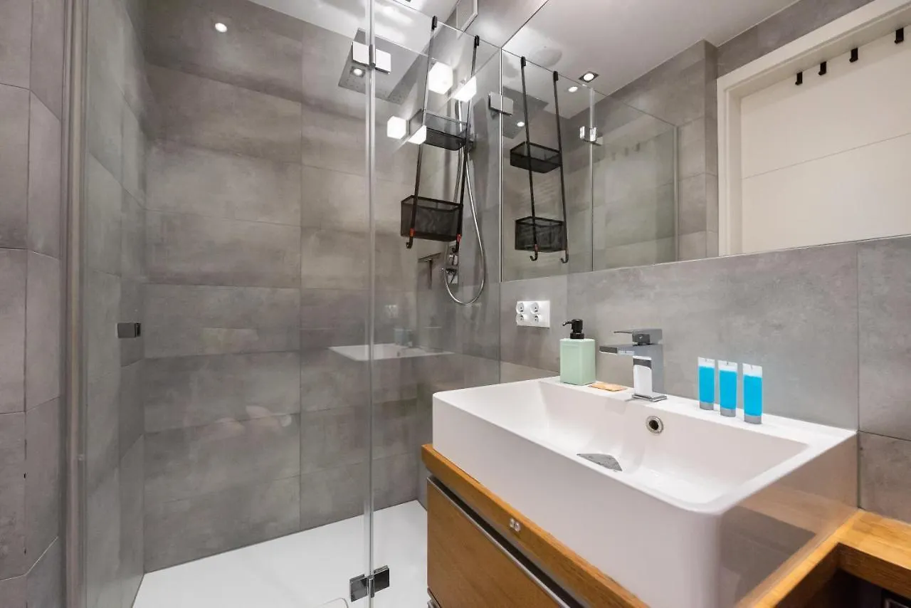Metro Raclawicka Comfort Apartment Warsaw